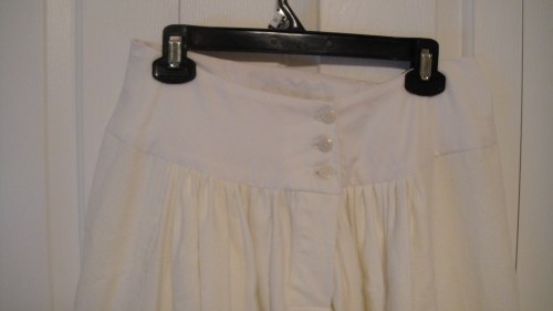 A yoke. (rear view.)