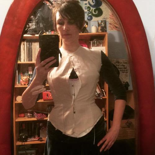 12728470_1680000438917642_506480939_n